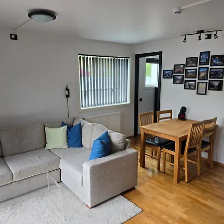 With Terrace, Pool, Sauna, And Free Parking Apartamento