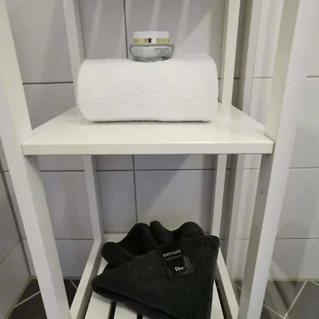With Terrace, Pool, Sauna, And Free Parking Apartamento